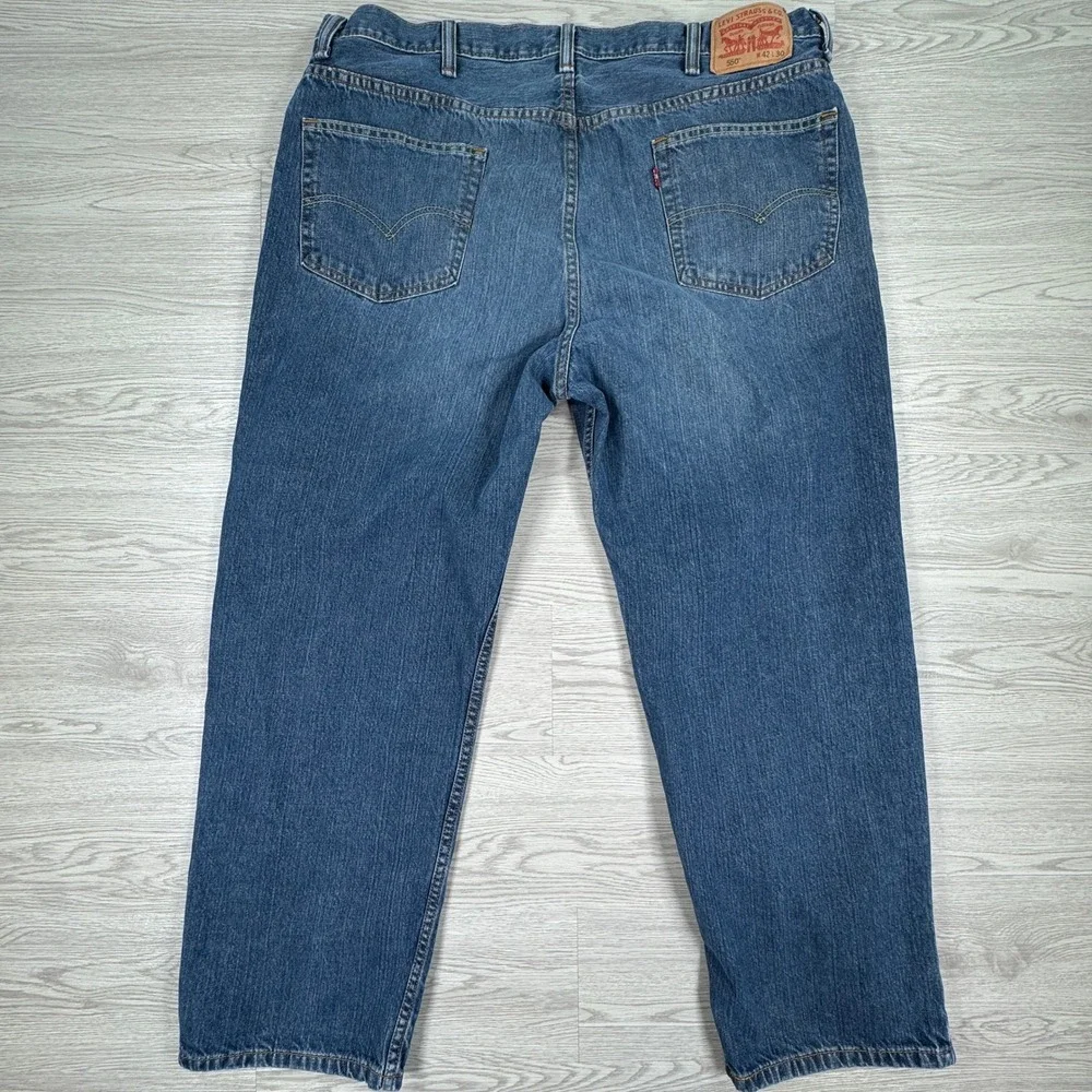 Levis orders ship